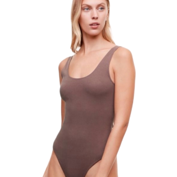 Aritzia Tops - Aritzia Wilfred Leila Bodysuit Tan Size Small